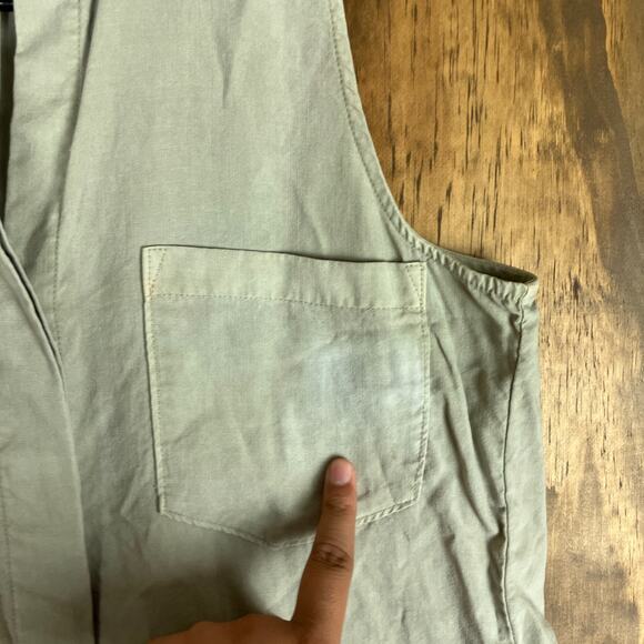 Anthropologie Cloth & Stone Womens Shirt Green Sleeveless Button Down VNeck XS - Picture 12 of 13